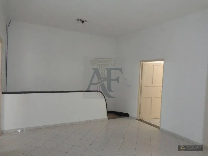 Sobrado em Vila Firmiano Pinto